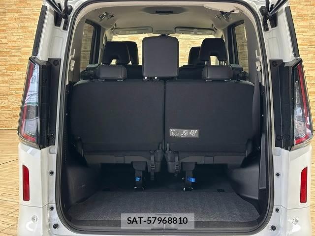 Nissan SERENA 2025-03 8865661-12