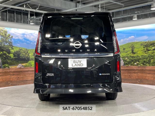 Nissan SERENA 2023-04 8865730-16