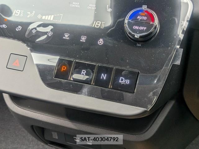 Nissan SERENA 2026-07 8865764-11