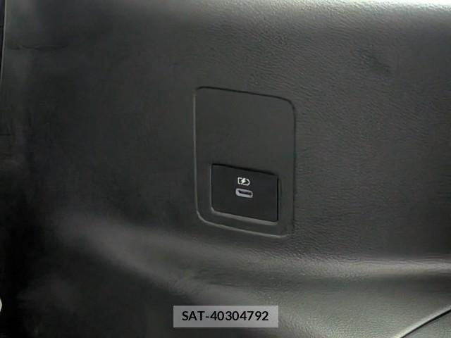 Nissan SERENA 2026-07 8865764-18