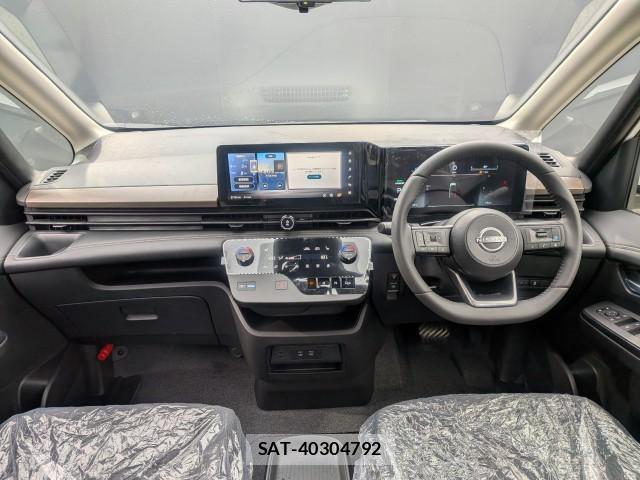 Nissan SERENA 2026-07 8865764-2