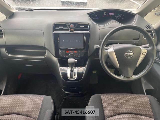 Nissan SERENA 2015-09 8866242-1