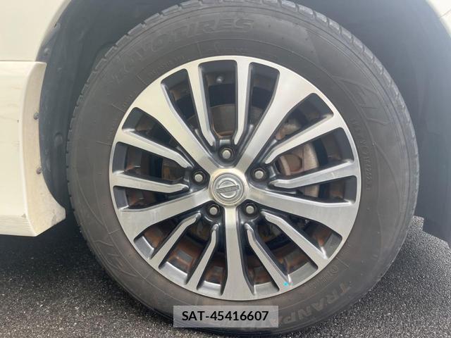 Nissan SERENA 2015-09 8866242-13