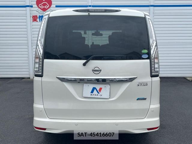 Nissan SERENA 2015-09 8866242-15
