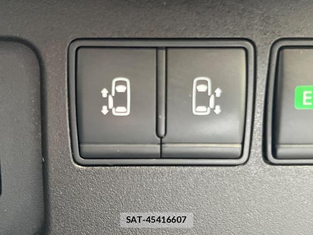 Nissan SERENA 2015-09 8866242-4