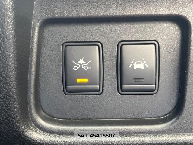 Nissan SERENA 2015-09 8866242-5