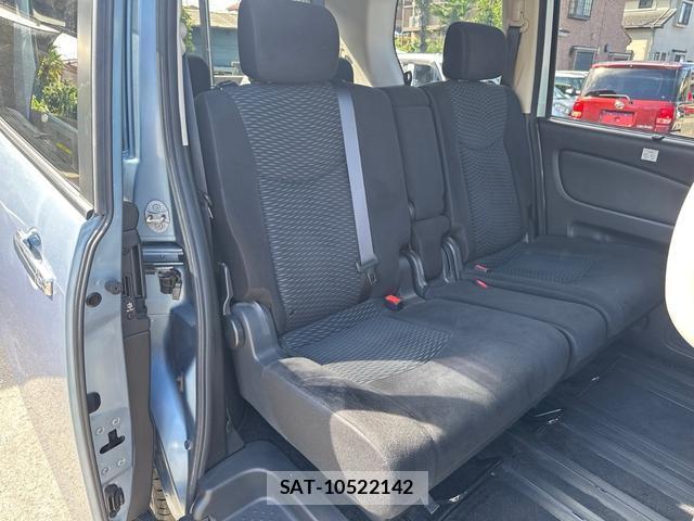 Nissan SERENA 2013-09 8866695-12
