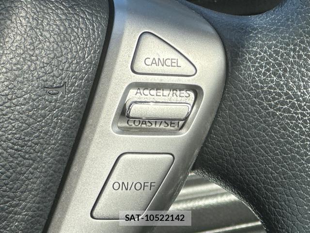Nissan SERENA 2013-09 8866695-15