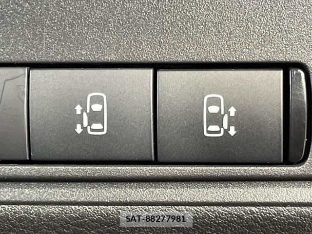 Nissan SERENA 2023-04 8866726-3