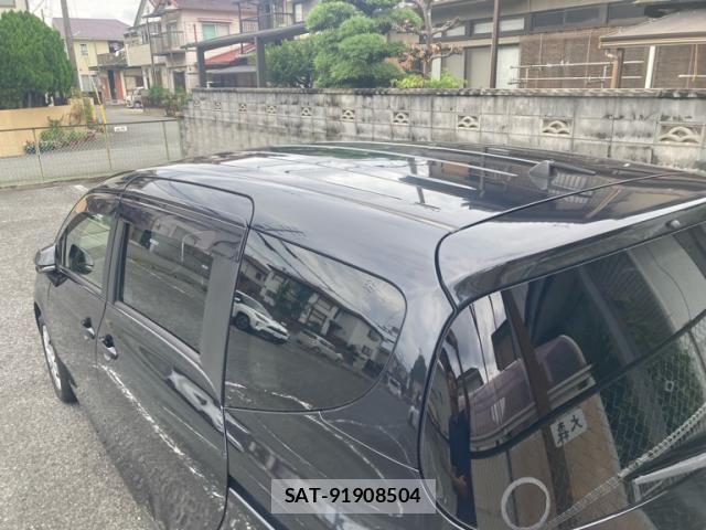 Toyota SIENTA 2015-09 8865926-13