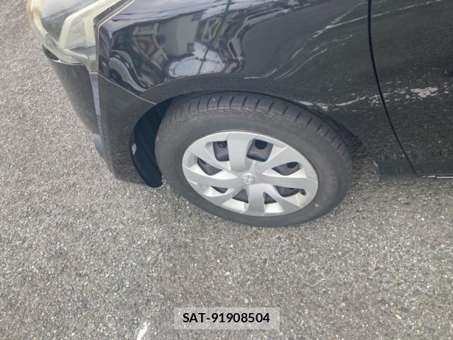 Toyota SIENTA 2015-09 8865926-3