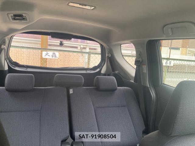 Toyota SIENTA 2015-09 8865926-9