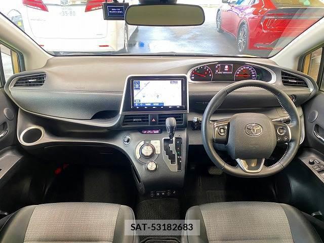 Toyota SIENTA 2021-10 8866326-1