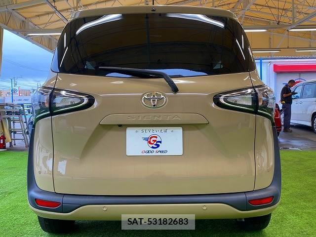 Toyota SIENTA 2021-10 8866326-15