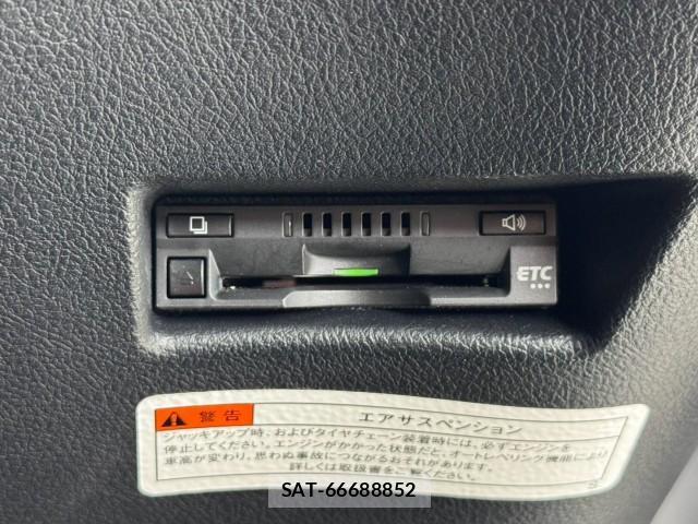 Toyota SIENTA 2020-07 8866521-6
