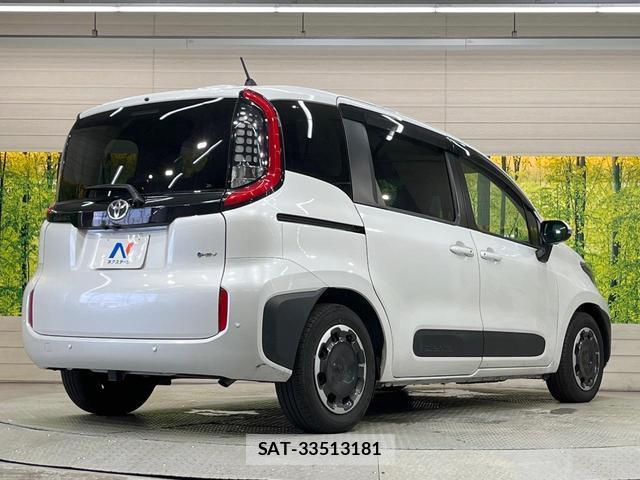 Toyota SIENTA 2024-11 8866918-16