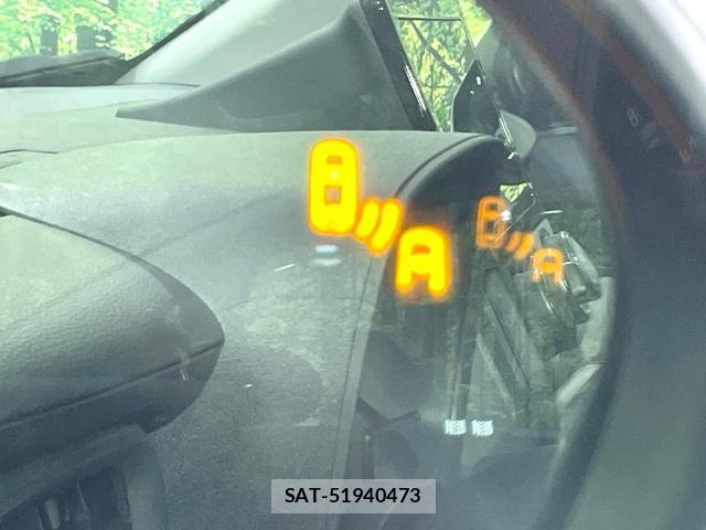 Toyota SIENTA 2023-11 8867504-5