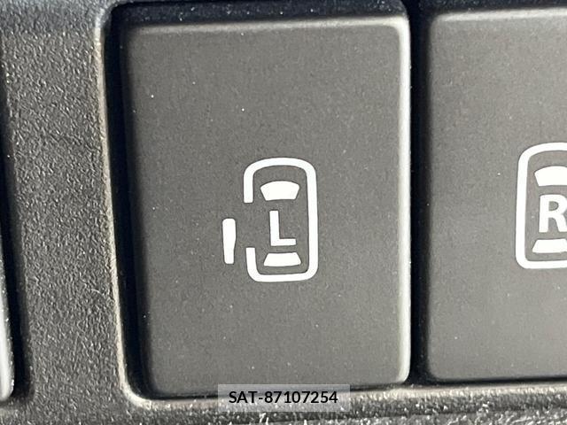 Suzuki SPACIA 2020-04 8866464-6