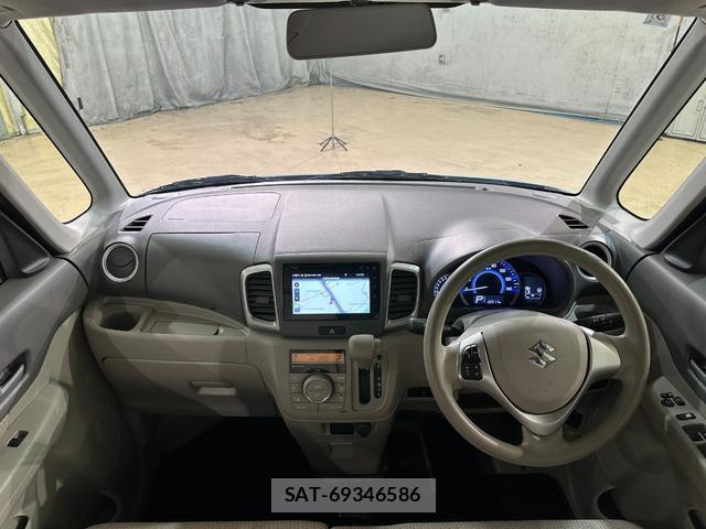 Suzuki SPACIA 2016-09 8866474-6