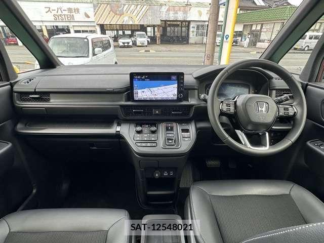Honda e 2025-10 8866592-2