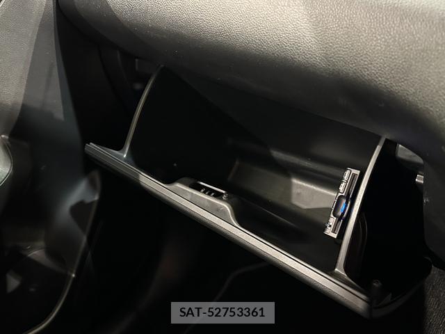 Suzuki SWIFT 2018-06 8867418-18