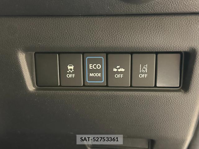 Suzuki SWIFT 2018-06 8867418-4