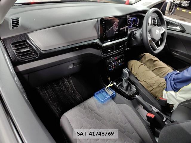 VolksWagen T-CROSS 2025-08 8866843-2