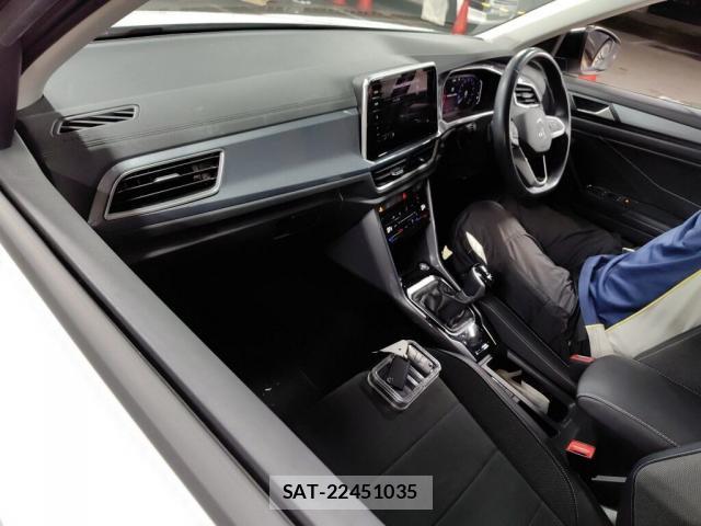 VolksWagen T-ROC 2023-09 8866841-2