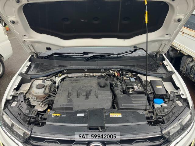 VolksWagen T-ROC 2021-03 8866946-12