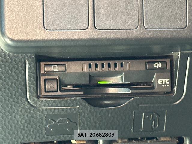 Toyota TANK 2017-01 8866702-6