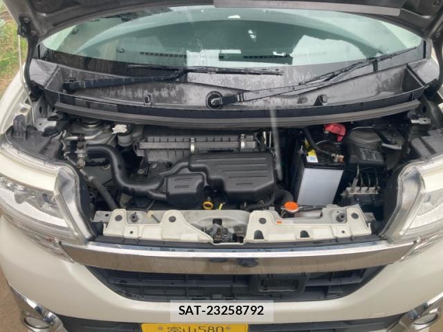 Daihatsu TANTO 2014-01 8865508-11