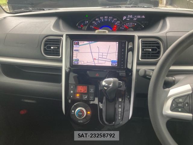 Daihatsu TANTO 2014-01 8865508-5
