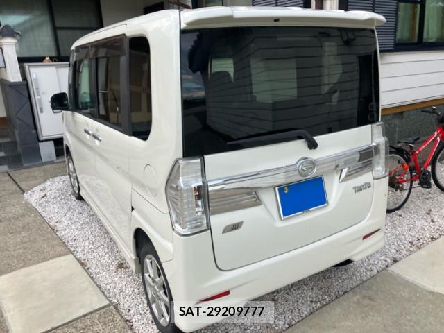 Daihatsu TANTO 2014-05 8866043-12