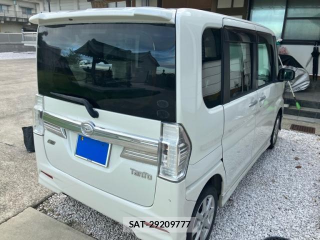 Daihatsu TANTO 2014-05 8866043-13