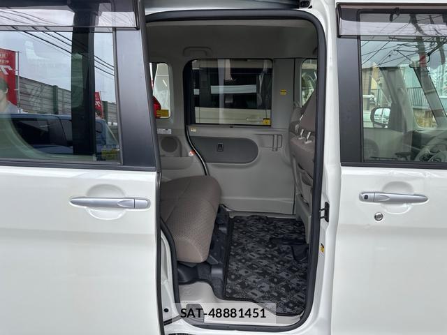 Daihatsu TANTO 2016-06 8866708-11