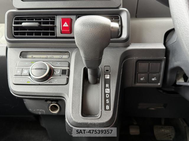 Daihatsu TANTO 2019-08 8866773-16