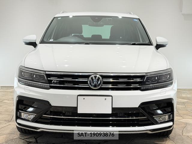 VolksWagen TIGUAN 2017-04 8865649-1