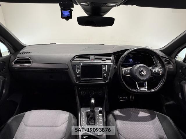 VolksWagen TIGUAN 2017-04 8865649-5
