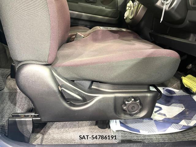 Mitsubishi TOPPO 2010-06 8867242-5