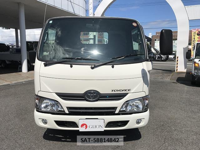 Toyota TOYOACE 2020-03 8866545-1