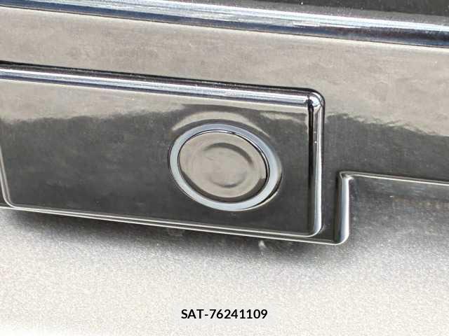 Mitsubishi TRITON 2024-08 8867392-7