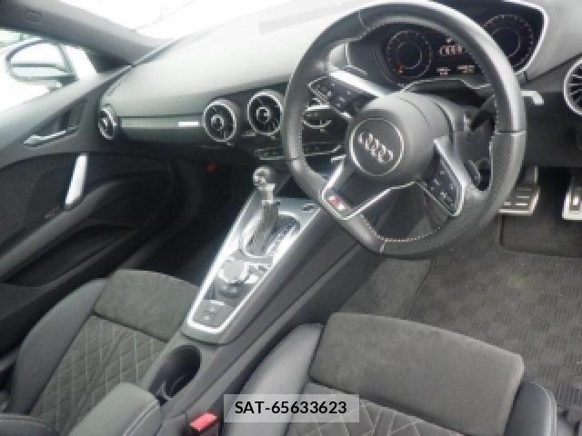 Audi TT 2022-07 8866854-2