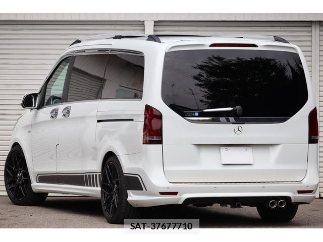Mercedes Benz V-CLASS 2016-07 8866172-1