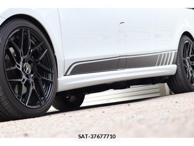 Mercedes Benz V-CLASS 2016-07 8866172-15