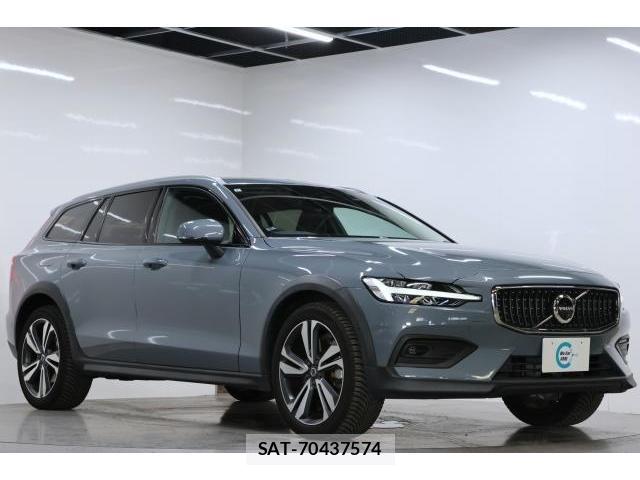 Volvo V60 2022-09 8865725-0