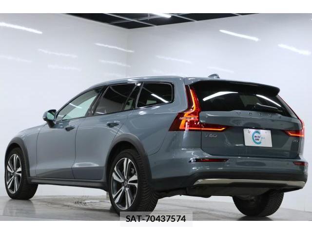 Volvo V60 2022-09 8865725-1