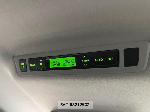 Toyota VELLFIRE 2013-12 8865734-5