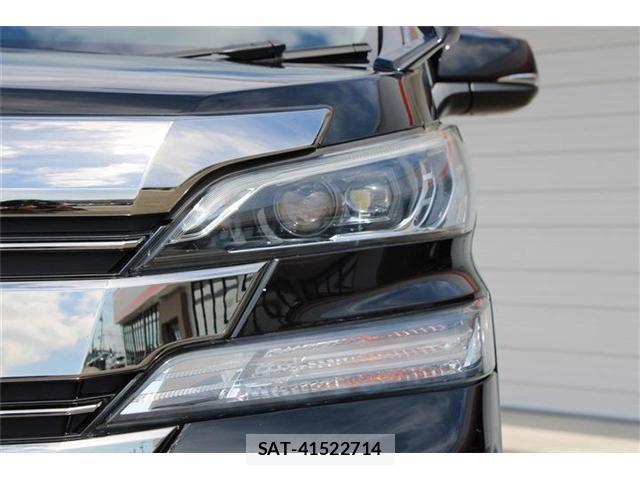 Toyota VELLFIRE 2017-06 8866750-17