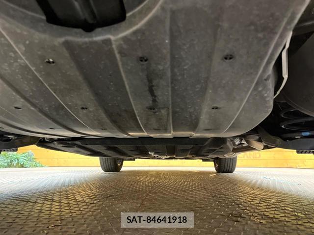 Honda VEZEL 2017-09 8865934-18