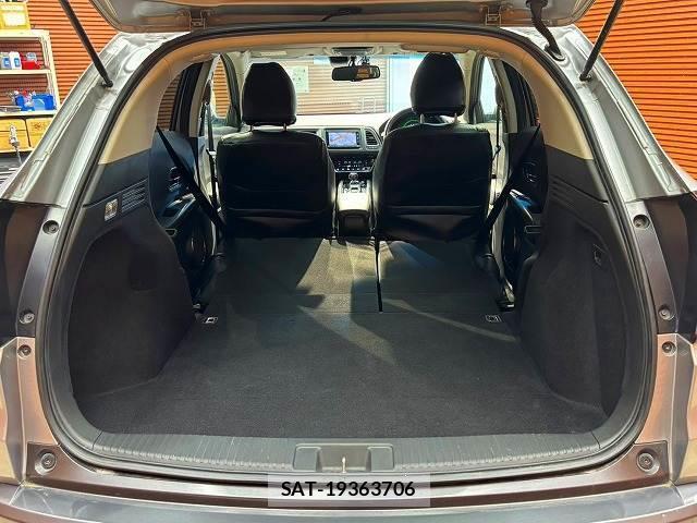 Honda VEZEL 2016-04 8866794-12